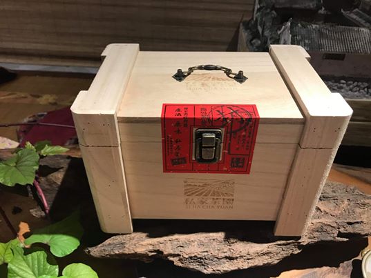 hộp trà gỗ Hoàng Sơn Mao Phong